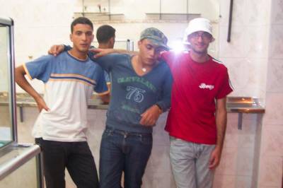 bilale bili+ abde lahe + ag3obe derari del7oma